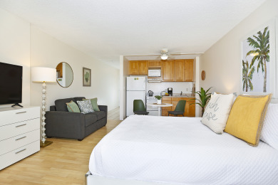 Lake House 25th Floor Ocean Views! AC, WasherDryer, Wi-Fi, Pool, FREE Parking!, , on Oahu - Honolulu in Hawaii - Lakehouse Vacation Rental - Lake Home for rent on LakeHouseVacations.com