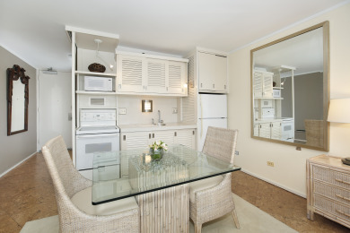 Lake House Lovely Studio in the Heart of Waikiki AC, Wi-Fi, FREE Parking! Sleeps 2, , on Oahu - Honolulu in Hawaii - Lakehouse Vacation Rental - Lake Home for rent on LakeHouseVacations.com