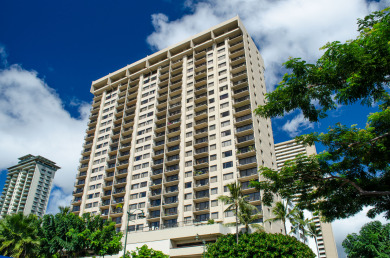 Lake House Bright Corner unit with Stunning Views! AC, WD, Wi-Fi, Washlet, parking!, , on Oahu - Honolulu in Hawaii - Lakehouse Vacation Rental - Lake Home for rent on LakeHouseVacations.com