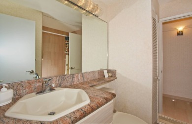 Lake House Expansive Ocean View! FABULOUS Location and Building Amenities!, , on Oahu - Honolulu in Hawaii - Lakehouse Vacation Rental - Lake Home for rent on LakeHouseVacations.com