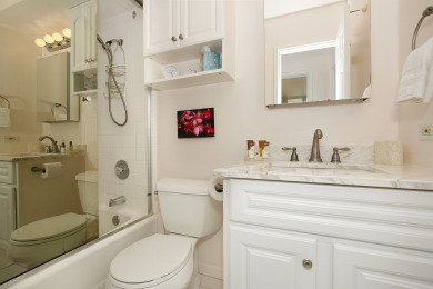 Lake House Great for Families! Partial OceanCanalDiamond Head Views! Pool, Wi-Fi, Prkg, , on Oahu - Honolulu in Hawaii - Lakehouse Vacation Rental - Lake Home for rent on LakeHouseVacations.com