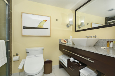 Lake House Heart of Waikiki With Partial Ocean View! Washlet! AC!, , on Oahu - Honolulu in Hawaii - Lakehouse Vacation Rental - Lake Home for rent on LakeHouseVacations.com
