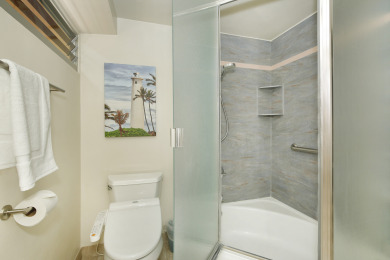 Lake House Beachfront, Sweeping Ocean Views, AC, FREE Parking and Wi-Fi, Washlet!, , on Oahu - Honolulu in Hawaii - Lakehouse Vacation Rental - Lake Home for rent on LakeHouseVacations.com