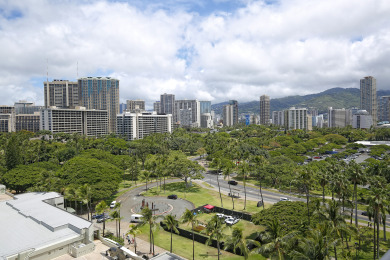 Lake House Beachfront, Sweeping Ocean Views, AC, FREE Parking and Wi-Fi, Washlet!, , on Oahu - Honolulu in Hawaii - Lakehouse Vacation Rental - Lake Home for rent on LakeHouseVacations.com