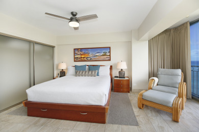 Lake House Beachfront, Sweeping Ocean Views, AC, FREE Parking and Wi-Fi, Washlet!, , on Oahu - Honolulu in Hawaii - Lakehouse Vacation Rental - Lake Home for rent on LakeHouseVacations.com