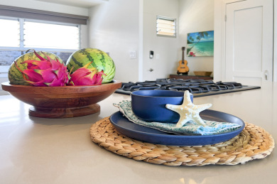 Lake House Beachfront, Sweeping Ocean Views, AC, FREE Parking and Wi-Fi, Washlet!, , on Oahu - Honolulu in Hawaii - Lakehouse Vacation Rental - Lake Home for rent on LakeHouseVacations.com
