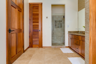 Lake House HUGE Luxury Suite in Waikiki! Full Kitchen & Pool! Great for Families!, , on Oahu - Honolulu in Hawaii - Lakehouse Vacation Rental - Lake Home for rent on LakeHouseVacations.com
