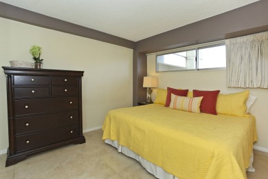 Lake House Ocean View Lanai and an Easy 5-10 min. walk to beach! Sleeps 4., , on Oahu - Honolulu in Hawaii - Lakehouse Vacation Rental - Lake Home for rent on LakeHouseVacations.com