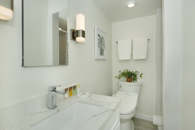Lake House Modern condo in Heart of Waikiki! 1 block to beach, AC, Wi-Fi, free parking!, , on Oahu - Honolulu in Hawaii - Lakehouse Vacation Rental - Lake Home for rent on LakeHouseVacations.com