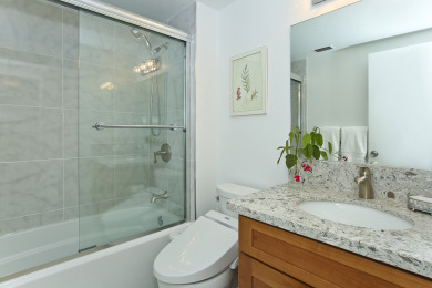 Lake House Spacious Comfort with AC, WasherDryer, Parking, Wi-Fi, and Washlets!, , on Oahu - Honolulu in Hawaii - Lakehouse Vacation Rental - Lake Home for rent on LakeHouseVacations.com