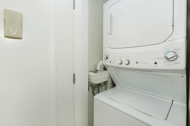 Lake House FULLY RENOVATED! AC, WasherDryer, FREE Parking & Wi-Fi, Pool, Walk to Beach!, , on Oahu - Honolulu in Hawaii - Lakehouse Vacation Rental - Lake Home for rent on LakeHouseVacations.com