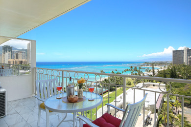 Lake House Million-Dollar Ocean Views! Steps from Beach! Full Kitchen, , on Oahu - Honolulu in Hawaii - Lakehouse Vacation Rental - Lake Home for rent on LakeHouseVacations.com