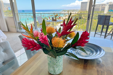 Lake House Million-Dollar Ocean Views! Steps from Beach! Full Kitchen, , on Oahu - Honolulu in Hawaii - Lakehouse Vacation Rental - Lake Home for rent on LakeHouseVacations.com