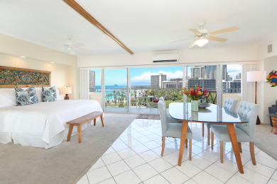 Lake House Million-Dollar Ocean Views! Steps from Beach! Full Kitchen, , on Oahu - Honolulu in Hawaii - Lakehouse Vacation Rental - Lake Home for rent on LakeHouseVacations.com