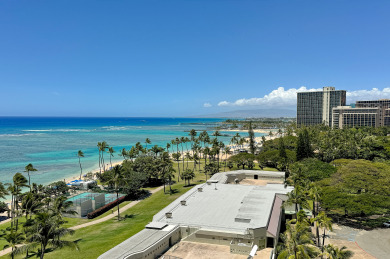 Lake House Million-Dollar Ocean Views! Steps from Beach! Full Kitchen, , on Oahu - Honolulu in Hawaii - Lakehouse Vacation Rental - Lake Home for rent on LakeHouseVacations.com