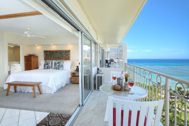 Lake House Million-Dollar Ocean Views! Steps from Beach! Full Kitchen, , on Oahu - Honolulu in Hawaii - Lakehouse Vacation Rental - Lake Home for rent on LakeHouseVacations.com
