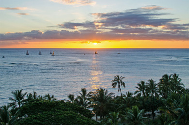 Lake House Beachfront View! AC, WasherDryer, Wi-Fi, Sleeps 4!, , on Oahu - Honolulu in Hawaii - Lakehouse Vacation Rental - Lake Home for rent on LakeHouseVacations.com