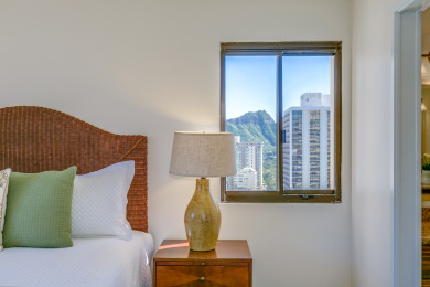 Lake House SPECTACULAR OCEAN VIEW! AC, Wi-Fi, Pool, FREE Valet Parking, Steps to Beach!, , on Oahu - Honolulu in Hawaii - Lakehouse Vacation Rental - Lake Home for rent on LakeHouseVacations.com