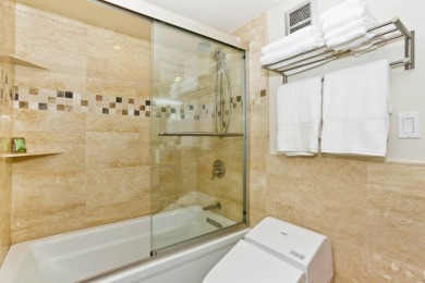 Lake House Luxury OceansideBeauty, FREE ParkingWi-Fi, 22, AC, WD, Washlet, Sleeps 6, , on Oahu - Honolulu in Hawaii - Lakehouse Vacation Rental - Lake Home for rent on LakeHouseVacations.com