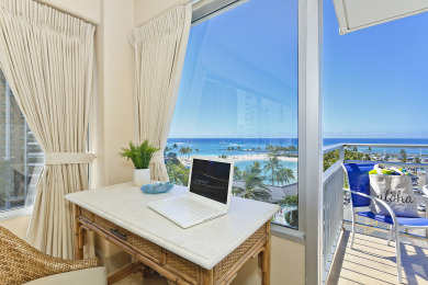 Lake House Luxury OceansideBeauty, FREE ParkingWi-Fi, 22, AC, WD, Washlet, Sleeps 6, , on Oahu - Honolulu in Hawaii - Lakehouse Vacation Rental - Lake Home for rent on LakeHouseVacations.com