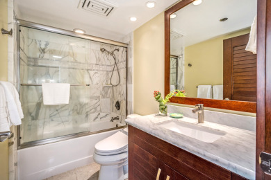 Lake House Sweeping Ocean Views! Gorgeously Renovated Luxury Suite! Free Parking & Pool!, , on Oahu - Honolulu in Hawaii - Lakehouse Vacation Rental - Lake Home for rent on LakeHouseVacations.com