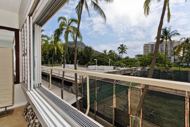 Lake House Beachfront Diamond Head views, Quiet End of Waikiki with SwimmingSurfing!, , on Oahu - Honolulu in Hawaii - Lakehouse Vacation Rental - Lake Home for rent on LakeHouseVacations.com