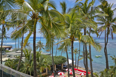 Lake House Upgraded Beachfront Studio on Quiet Waikiki beach with SwimmingSurfing!, , on Oahu - Honolulu in Hawaii - Lakehouse Vacation Rental - Lake Home for rent on LakeHouseVacations.com