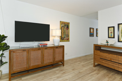 Lake House Upgraded Beachfront Studio on Quiet Waikiki beach with SwimmingSurfing!, , on Oahu - Honolulu in Hawaii - Lakehouse Vacation Rental - Lake Home for rent on LakeHouseVacations.com