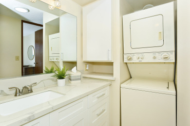 Lake House Partial Ocean View, Washlet, AC, WD, Free Wi-Fi and Parking!, , on Oahu - Honolulu in Hawaii - Lakehouse Vacation Rental - Lake Home for rent on LakeHouseVacations.com