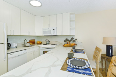 Lake House Partial Ocean View, Washlet, AC, WD, Free Wi-Fi and Parking!, , on Oahu - Honolulu in Hawaii - Lakehouse Vacation Rental - Lake Home for rent on LakeHouseVacations.com