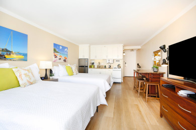 Lake House Heart of Waikiki studio with kitchenette, AC, FREE parking & Wi-Fi!, , on Oahu - Honolulu in Hawaii - Lakehouse Vacation Rental - Lake Home for rent on LakeHouseVacations.com