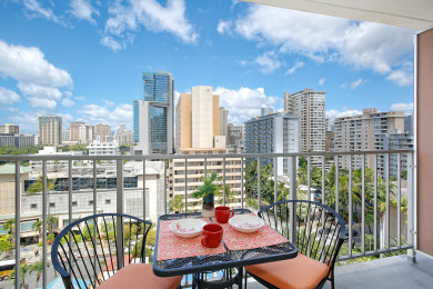 Lake House Heart of Waikiki studio with kitchenette, AC, FREE parking & Wi-Fi!, , on Oahu - Honolulu in Hawaii - Lakehouse Vacation Rental - Lake Home for rent on LakeHouseVacations.com