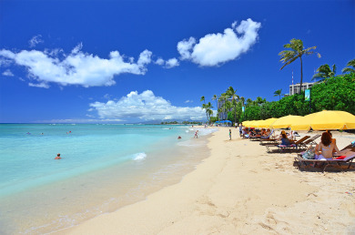 Lake House Heart of Waikiki studio with kitchenette, AC, FREE parking & Wi-Fi!, , on Oahu - Honolulu in Hawaii - Lakehouse Vacation Rental - Lake Home for rent on LakeHouseVacations.com