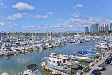 Lake House Waikiki Marina & Ocean Views! Easy Walk to Beach! Washlet!, , on Oahu - Honolulu in Hawaii - Lakehouse Vacation Rental - Lake Home for rent on LakeHouseVacations.com
