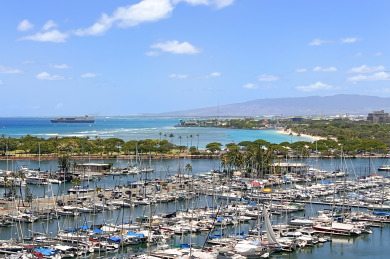 Lake House Gorgeous OceanMarina Views at World-Famous Ilikai! Pool, Wi-Fi, Full Kitchen, , on Oahu - Honolulu in Hawaii - Lakehouse Vacation Rental - Lake Home for rent on LakeHouseVacations.com