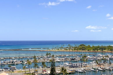 Lake House Gorgeous OceanMarina Views at World-Famous Ilikai! Pool, Wi-Fi, Full Kitchen, , on Oahu - Honolulu in Hawaii - Lakehouse Vacation Rental - Lake Home for rent on LakeHouseVacations.com