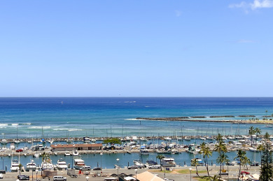 Lake House Gorgeous OceanMarina Views at World-Famous Ilikai! Pool, Wi-Fi, Full Kitchen, , on Oahu - Honolulu in Hawaii - Lakehouse Vacation Rental - Lake Home for rent on LakeHouseVacations.com