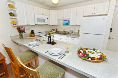 Lake House Secure one-bedroom with full kitchen, one parking and partial ocean views!, , on Oahu - Honolulu in Hawaii - Lakehouse Vacation Rental - Lake Home for rent on LakeHouseVacations.com