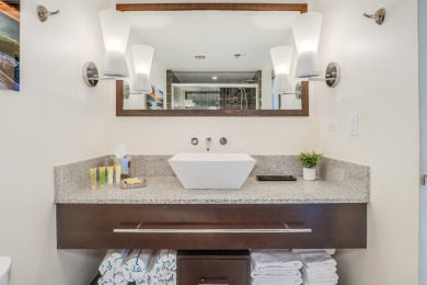 Lake House Central Waikiki! Large lanai, close 2 beach! Fireworks! WASHLET! Sleeps 6!, , on Oahu - Honolulu in Hawaii - Lakehouse Vacation Rental - Lake Home for rent on LakeHouseVacations.com