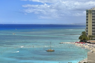 Lake House INCREDIBLE OCEAN VIEW! AC, Wi-Fi, Pool, FREE Valet Parking, Steps to Beach!, , on Oahu - Honolulu in Hawaii - Lakehouse Vacation Rental - Lake Home for rent on LakeHouseVacations.com
