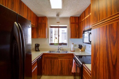Lake House INCREDIBLE OCEAN VIEW! AC, Wi-Fi, Pool, FREE Valet Parking, Steps to Beach!, , on Oahu - Honolulu in Hawaii - Lakehouse Vacation Rental - Lake Home for rent on LakeHouseVacations.com