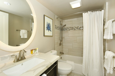 Lake House Amazing OCEAN VIEWS, Full Kitchen, WasherDryer, Pool, Newly Renovated 2018, , on Oahu - Honolulu in Hawaii - Lakehouse Vacation Rental - Lake Home for rent on LakeHouseVacations.com