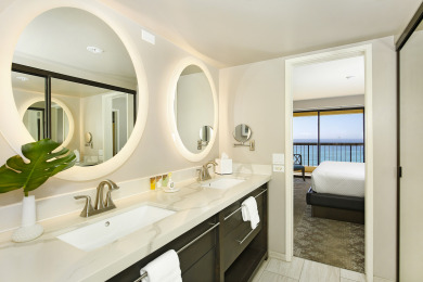 Lake House Amazing OCEAN VIEWS, Full Kitchen, WasherDryer, Pool, Newly Renovated 2018, , on Oahu - Honolulu in Hawaii - Lakehouse Vacation Rental - Lake Home for rent on LakeHouseVacations.com