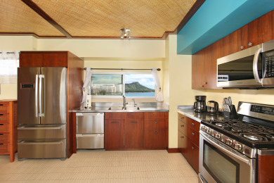 Lake House Luxurious BEACHFRONT Condo with Fabulous Ocean Views at Waikiki Shore!, , on Oahu - Honolulu in Hawaii - Lakehouse Vacation Rental - Lake Home for rent on LakeHouseVacations.com