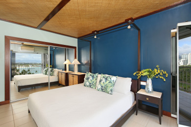Lake House Luxurious BEACHFRONT Condo with Fabulous Ocean Views at Waikiki Shore!, , on Oahu - Honolulu in Hawaii - Lakehouse Vacation Rental - Lake Home for rent on LakeHouseVacations.com