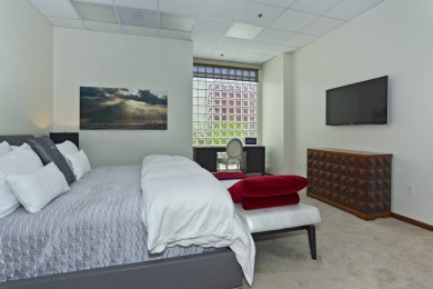 Lake House Modern 3-Bedroom Waikiki Luxury Suite! Great for Families! Full Kitchen, Pool, , on Oahu - Honolulu in Hawaii - Lakehouse Vacation Rental - Lake Home for rent on LakeHouseVacations.com
