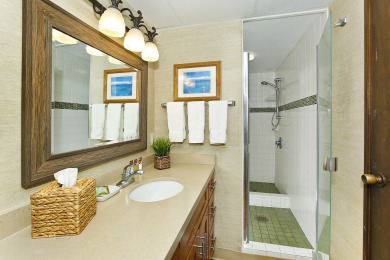 Lake House Ocean View plus central AC, 5-10 minute walk to beach! Sleeps 4., , on Oahu - Honolulu in Hawaii - Lakehouse Vacation Rental - Lake Home for rent on LakeHouseVacations.com