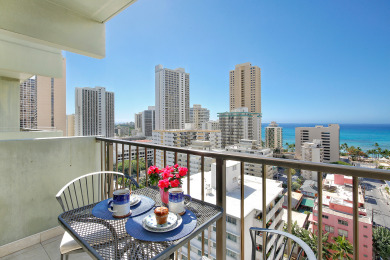 Lake House RENOVATED! Ocean View, FREE PARKING, Central AC, Pool, Quick Walk to Beach!, , on Oahu - Honolulu in Hawaii - Lakehouse Vacation Rental - Lake Home for rent on LakeHouseVacations.com