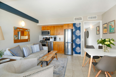 Lake House RENOVATED! Ocean View, FREE PARKING, Central AC, Pool, Quick Walk to Beach!, , on Oahu - Honolulu in Hawaii - Lakehouse Vacation Rental - Lake Home for rent on LakeHouseVacations.com