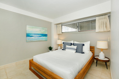 Lake House RENOVATED! Ocean View, FREE PARKING, Central AC, Pool, Quick Walk to Beach!, , on Oahu - Honolulu in Hawaii - Lakehouse Vacation Rental - Lake Home for rent on LakeHouseVacations.com